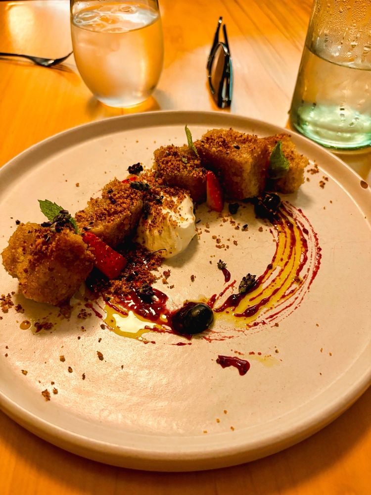 Social spots from Accá