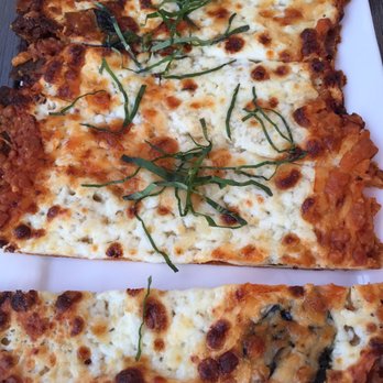Old Vines Wine Bar - White pizza - Wine Bars Near Me - Kennebunk, Maine Old Vines Wine Bar - White pizza - Wine Bars Near Me - Kennebunk, Maine