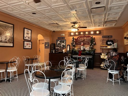 Cafe Beignet, Canal St. by null