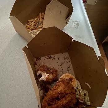 Bar Juillet - Bland Fried chicken and over salted zaatar fries, with two bland dipping sauces. - Wine Bars Near Me - Ashland, Oregon Bar Juillet - Bland Fried chicken and over salted zaatar fries, with two bland dipping sauces. - Wine Bars Near Me - Ashland, Oregon