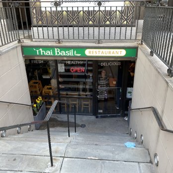 Thai Basil Restaurant - Thai Near Me - Boston, Massachusetts