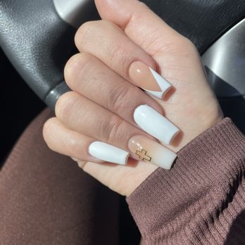Shine A Nail Boutique - White Set - Nail Salons Near Me - Moreno Valley, California