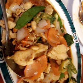 Ha Long Bay - Peanut chicken - Vietnamese Near Me - Madison, Wisconsin Ha Long Bay - Peanut chicken - Vietnamese Near Me - Madison, Wisconsin