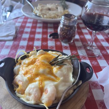 Vinny Vanucchi's - Baked seafood italiano - Italian Near Me - Galena, Illinois Vinny Vanucchi's - Baked seafood italiano - Italian Near Me - Galena, Illinois