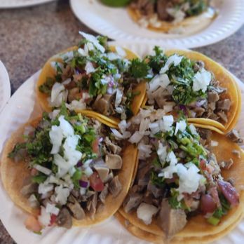 Tacos La Cuadra - Lengua tacos - Tacos Near Me - Kent, Washington Tacos La Cuadra - Lengua tacos - Tacos Near Me - Kent, Washington