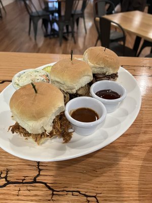 Settle Down Easy - Oakton Tasting Room by null