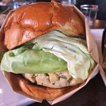 25 Degrees - Option 4 tuna burger - Burgers Near Me - Los Angeles, California