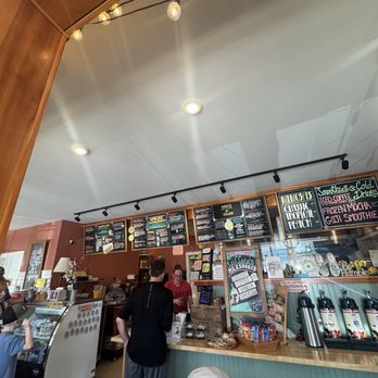 Humblebee cafe - Order counter - Delis Near Me - Blue Hill, Maine