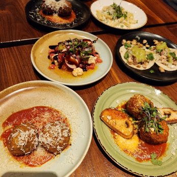 Le Grand - Cocktail Bars Near Me - Pasadena, California