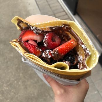 Les Bobos Crepes - Nutella crepe with berries - Creperies Near Me - Austin, Texas Les Bobos Crepes - Nutella crepe with berries - Creperies Near Me - Austin, Texas