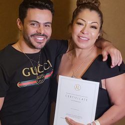 CR Beauty - Makeup workshop with one of lis best makeup artists. Alessandro Alcantara