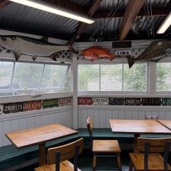 Tinker's Burgers - Interior