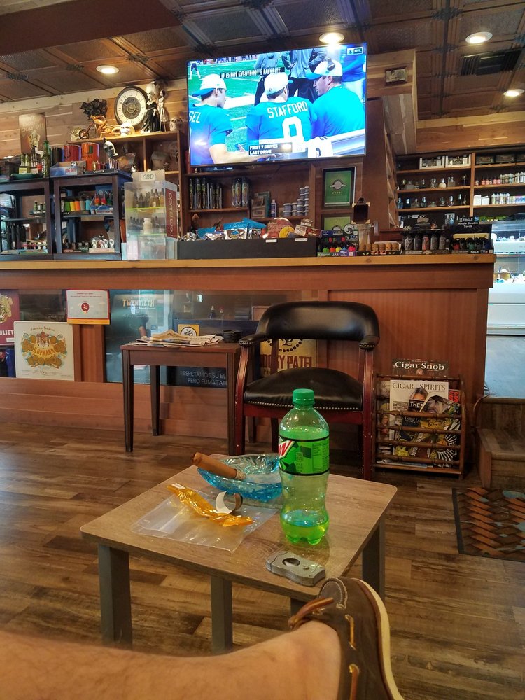 KEY WEST CIGAR CLUB & SMOKE SHOP CLOSED Updated September 2024 49