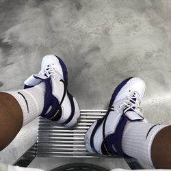 The Buzz Honolulu - Getting freshed up on this aloha Saturday "rocking them Nike KOBE 1's on feet" *8/5/23