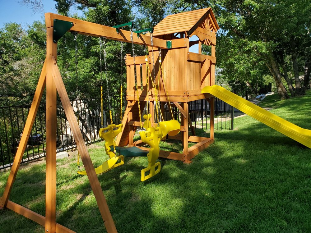 SWING MAN TEXAS Updated April 2024 301 Main Plaza, New Braunfels