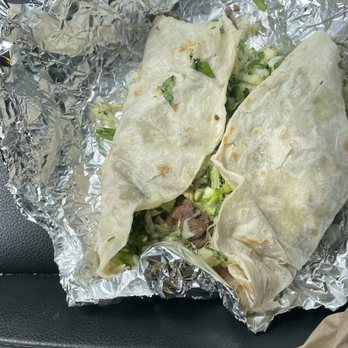 El Famous Burrito - Sloppy burrito - Mexican Near Me - Glendale Heights, Illinois El Famous Burrito - Sloppy burrito - Mexican Near Me - Glendale Heights, Illinois