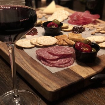 Sips Wine Bar - Wine Bars Near Me - Safety  Harbor, Florida