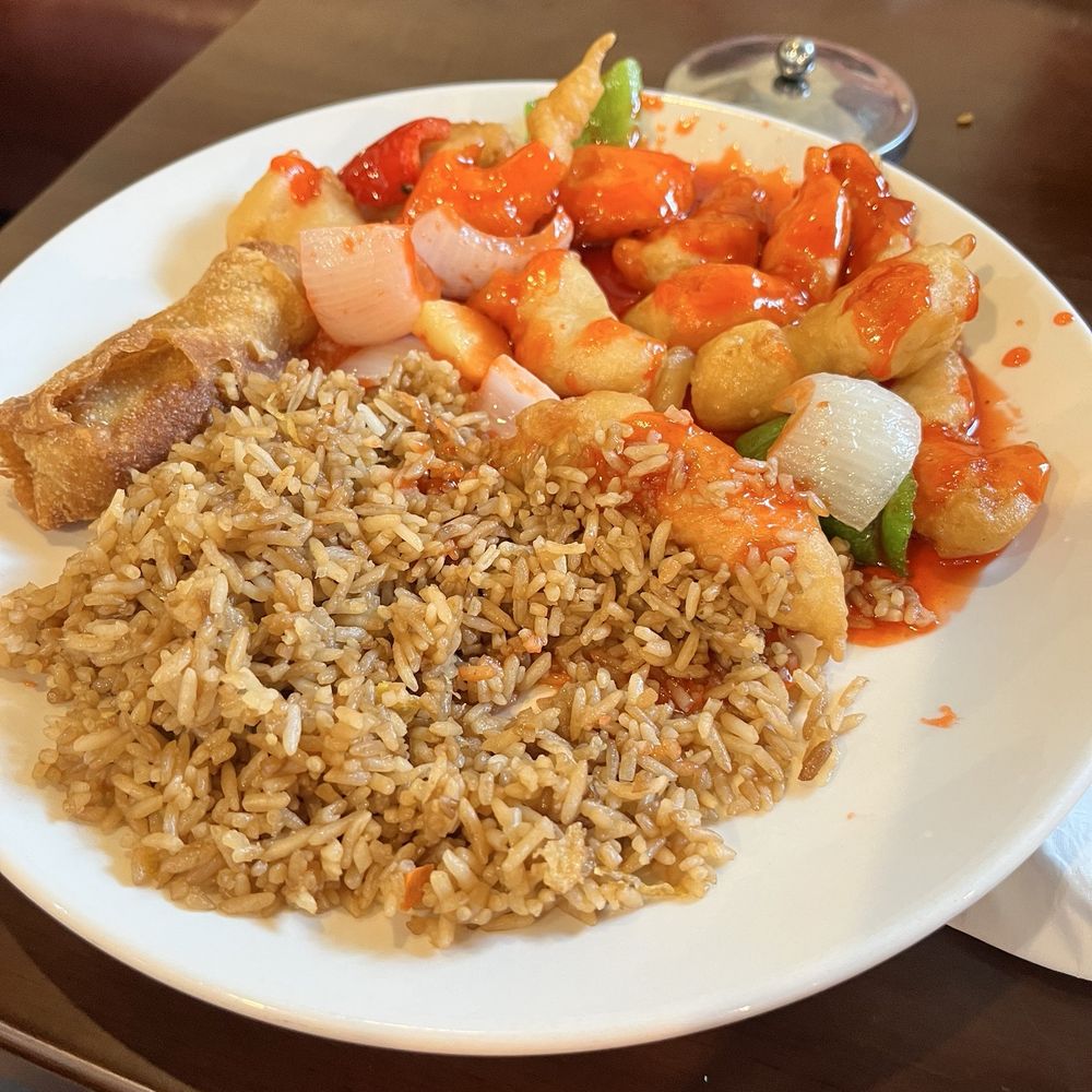 4. Sweet Sour Chicken Lunch Special