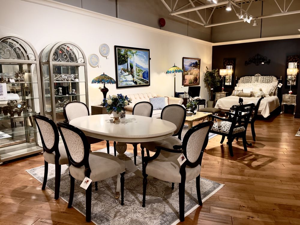 HOUSE OF CHIPPENDALE Updated September 2024 20 Photos 1021335 United Boulevard, Coquitlam