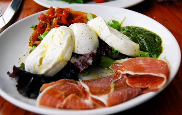 Bacco | Trattoria & Mozzarella Bar by null