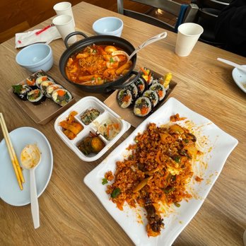 Beulah Kitchen - Kimchi fried rice, Beef kimbap, Tteokbokki with ramen and cheese - Korean Near Me - Glendale, California Beulah Kitchen - Kimchi fried rice, Beef kimbap, Tteokbokki with ramen and cheese - Korean Near Me - Glendale, California