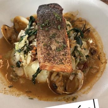 Limón - Pescado Del Diá w/ Yukon Potatoes and Bacon & Cabbage Hash. - Peruvian Near Me - Oakland, California Limón - Pescado Del Diá w/ Yukon Potatoes and Bacon & Cabbage Hash. - Peruvian Near Me - Oakland, California