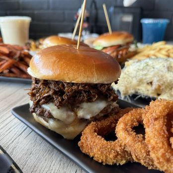 BEEF N’ BUNS - Updated April 2025 - 218 Photos & 123 Reviews - 12200