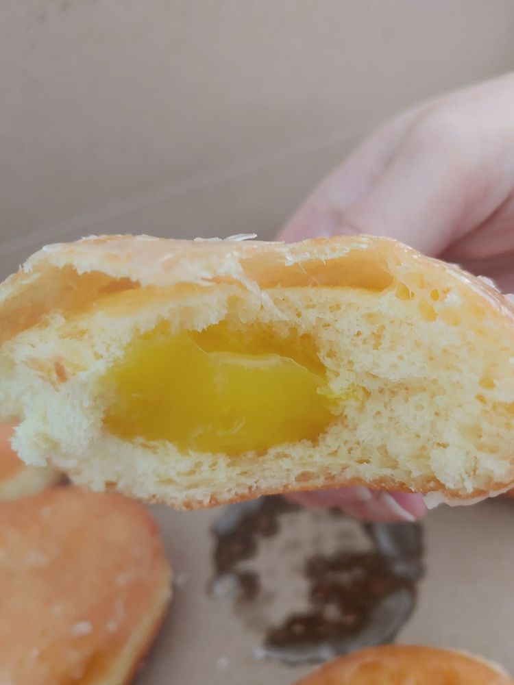 DANNY’S DONUT Updated September 2024 44 Photos & 76 Reviews 9524