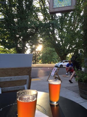 Parkside Bar & Bistro by null