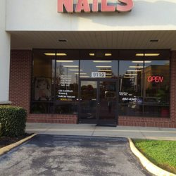 L A Nails