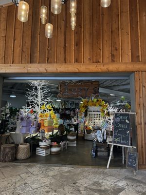 Lucy's Market by null