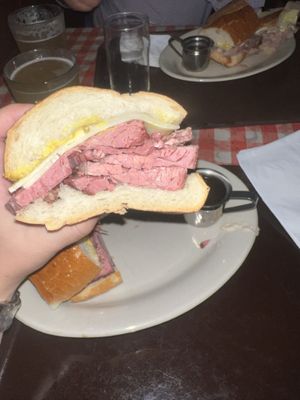 Tommy's Joynt by null