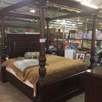 Flowood Antique Flea Market - Flea Markets Near Me - Flowood, Mississippi Flowood Antique Flea Market - Flea Markets Near Me - Flowood, Mississippi
