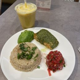 PESTO SALMON PLATTER and smoothie PESTO SALMON PLATTER and smoothie