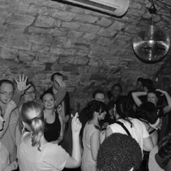 Stereobar