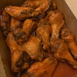 Original Buffalo Wings Restaurant - Buffalo Dozen(13 pieces)