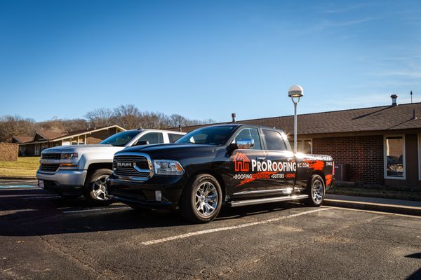 Flat Roof Replacement - We specialize in commercial roofs like the one above, but we also roof churches, schools, shopping centers, houses and much much more. Rem Flat Roof Replacement - We specialize in commercial roofs like the one above, but we also roof churches, schools, shopping centers, houses and much much more. Rem