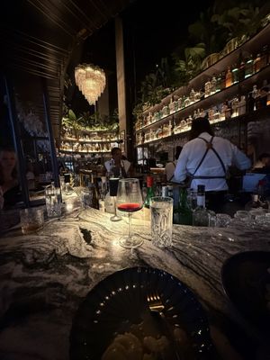 V Modern Italian by null