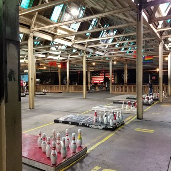 Fowling Warehouse - Sports Bars Near Me - Hamtramck, Michigan