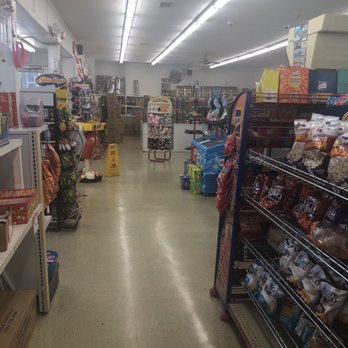Showtime Sunoco - a grocery store aisle with a variety of products - Gas Stations Near Me - Saint George, South Carolina Showtime Sunoco - a grocery store aisle with a variety of products - Gas Stations Near Me - Saint George, South Carolina