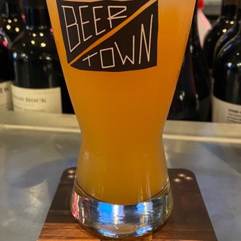 Beertown - Toronto - Beer Bar Near Me - Toronto, Ontario