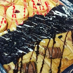 Teddylicious Desserts - The Teddy special cookie dough platter :)