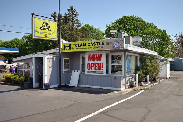 Clam Castle / Taco Pacifico by null