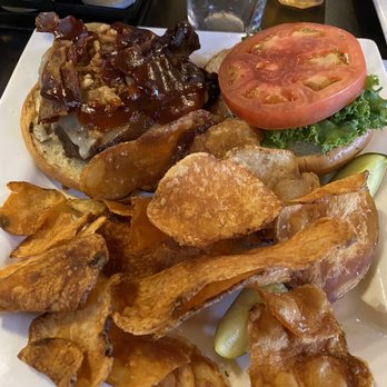 Blue Water Manor - Tex mex burger - Hotels Near Me - Bolton Landing, New York
