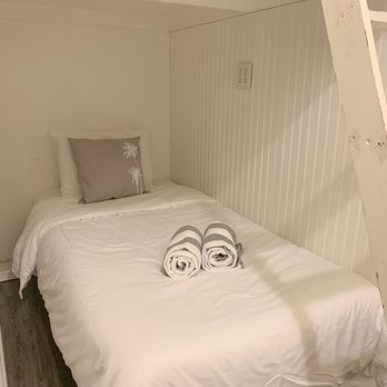 Hermosa Hotel - Family Unit Bunk Beds - Hotels Near Me - Avalon, California Hermosa Hotel - Family Unit Bunk Beds - Hotels Near Me - Avalon, California