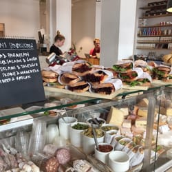 Colonialen Fetevare - Sandwiches and deli meats/cheese