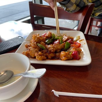 Chinshan - Sesame chicken, excellent! So is their egg drop soup - the best in ABQ - Chinese Near Me - Albuquerque, New Mexico
