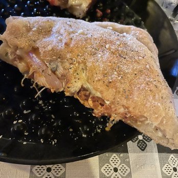 Lefty’s Place - Pizza Near Me - Morgantown, West Virginia