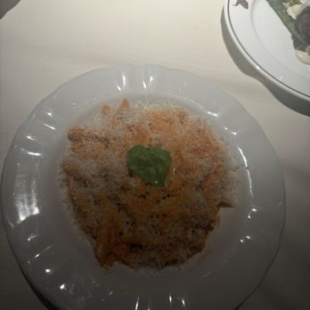 Dean's Italian Steakhouse - Penne Alla Vodka - Steakhouses Near Me - Austin, Texas Dean's Italian Steakhouse - Penne Alla Vodka - Steakhouses Near Me - Austin, Texas