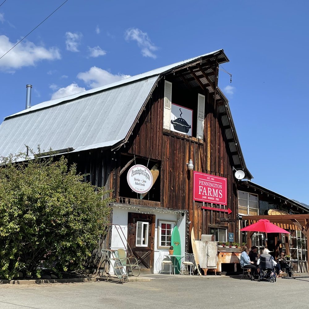 Pennington Farms - people sitting outside of the barn - Bakeries Near Me - Grants Pass, Oregon Pennington Farms - people sitting outside of the barn - Bakeries Near Me - Grants Pass, Oregon